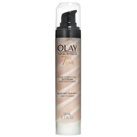 Olay Total Effects lightweight texture close-up highlights natural looking coverage.