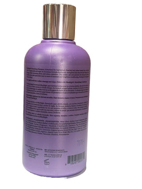 Oligo Backlight sulfate-free formula supports color-rich hair management.