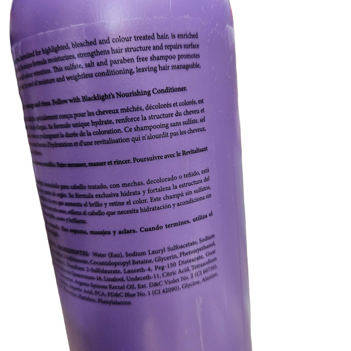 Oligo Professionnel Blacklight Nourishing Shampoo shine close-up on hair after wash.