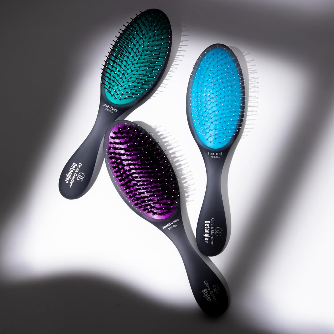 Olivia Garden OG Brush Styler suited for wet and dry hair use