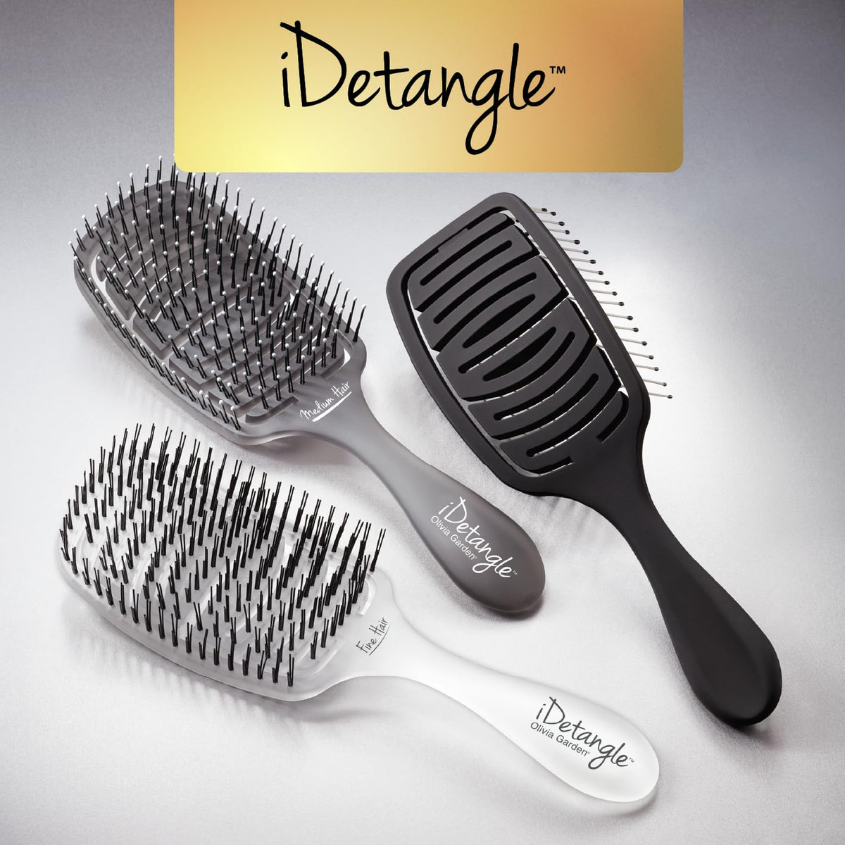 Unibody snag-free surface with secure grip during daily brushing