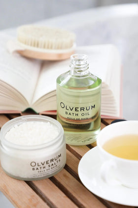 OLVERUM bath oil bottle showing 8.5 oz / 250 ml size.