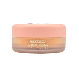 One/Size Ultimate Setting Powder Sweet Honey texture close-up reveals velvety soft-focus finish.