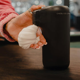 Includes a 3oz hot lather pod for ready-to-use warmth