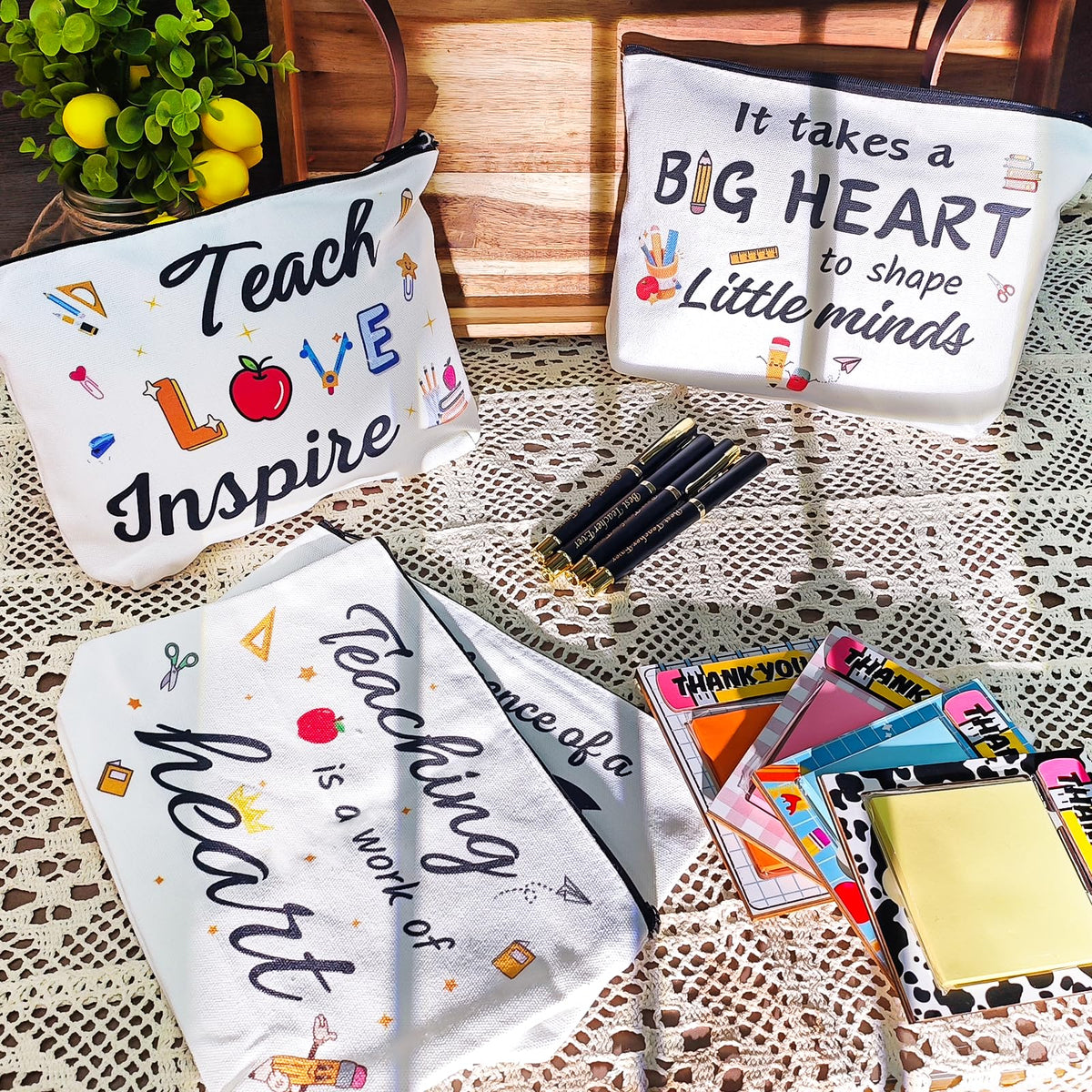 ONEHAUS gift set is perfect for back-to-school or end-of-year gifting.