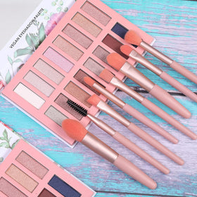 OnlyBetter 16-color vegan palette is vegan, cruelty-free, and gluten-free for clean beauty.