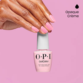 OPI GelColor Getting Nadi On My Honeymoon nails finish after cure with glossy look.