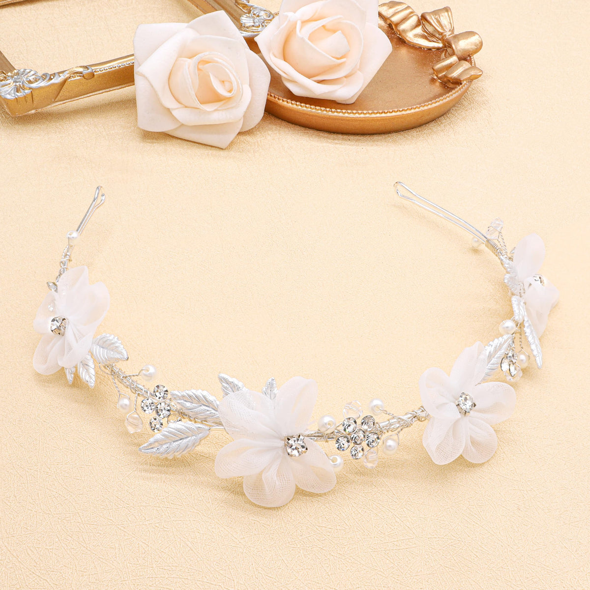 Oriamour silver flower design headpiece offers timeless elegance.