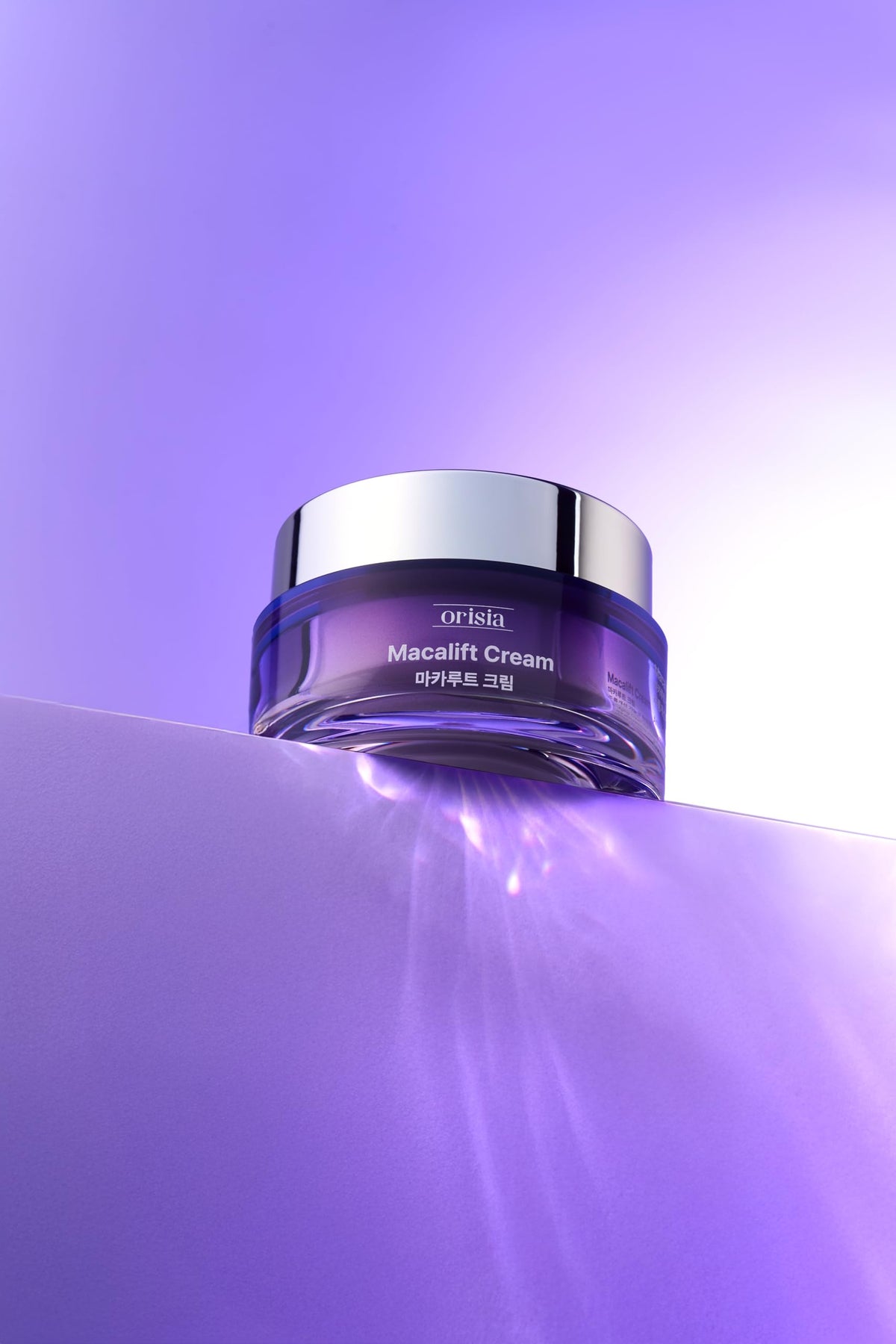 ORISIA MacaLift Hyaluronic acid system visual illustrates multi-layer hydration