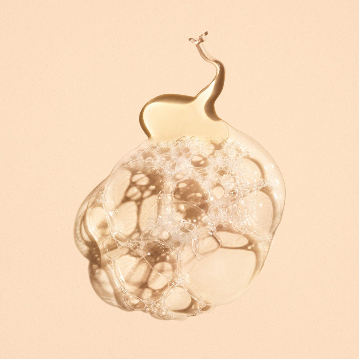 Oribe Côte d’Azur hand wash scent close-up highlighting a luxurious aroma.