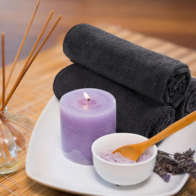 Orightly towel edges reinforced for durable daily use.