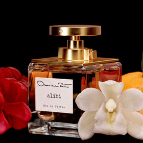 Oscar de la Renta Alibi bottle side profile, sleek design for daily luxury.
