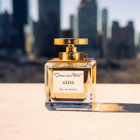 Oscar de la Renta Alibi notes graphic shows mandarin and vanilla orchid.