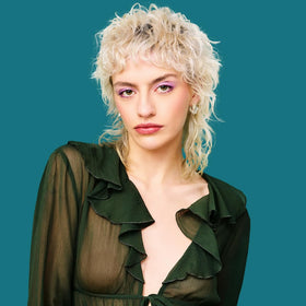 Osmo Intensive Deep Repair Mask after rinse for a natural conditioning glow.