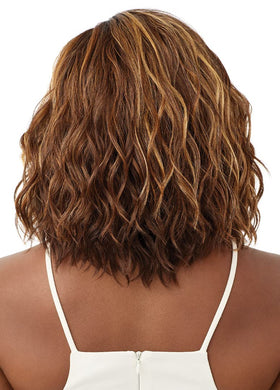 Lace front area highlighting the wider hand-tied lace part on Nyla