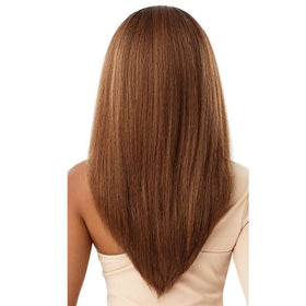 Outre NEESHA half wig delivers 60-second transformation for on-the-go styling.
