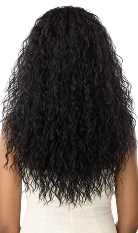 Outre Quick Weave soft fiber texture on 24 inch wig for easy styling.