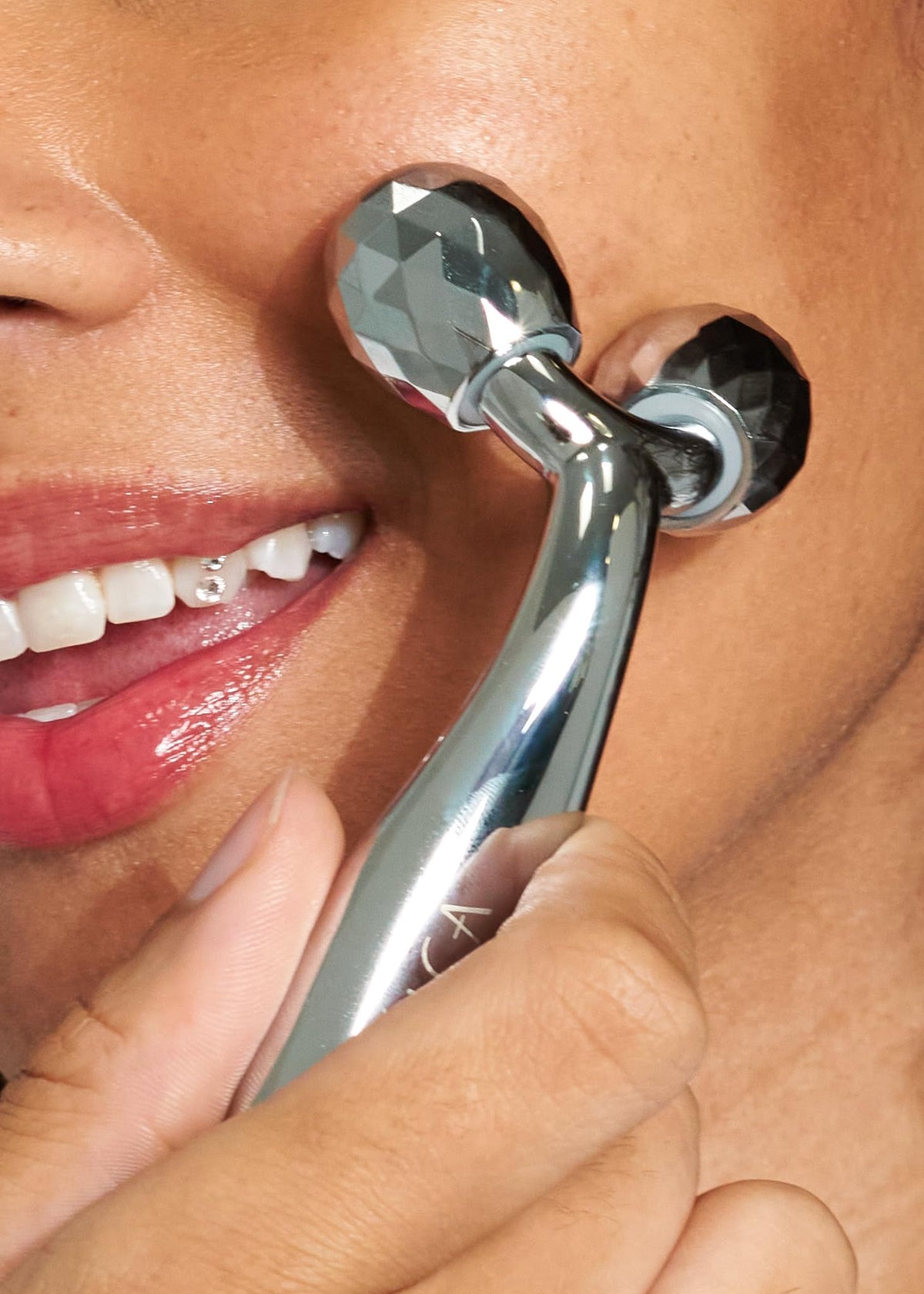 Pacifica Future Youth Roller promotes lymphatic massage for refreshed skin.