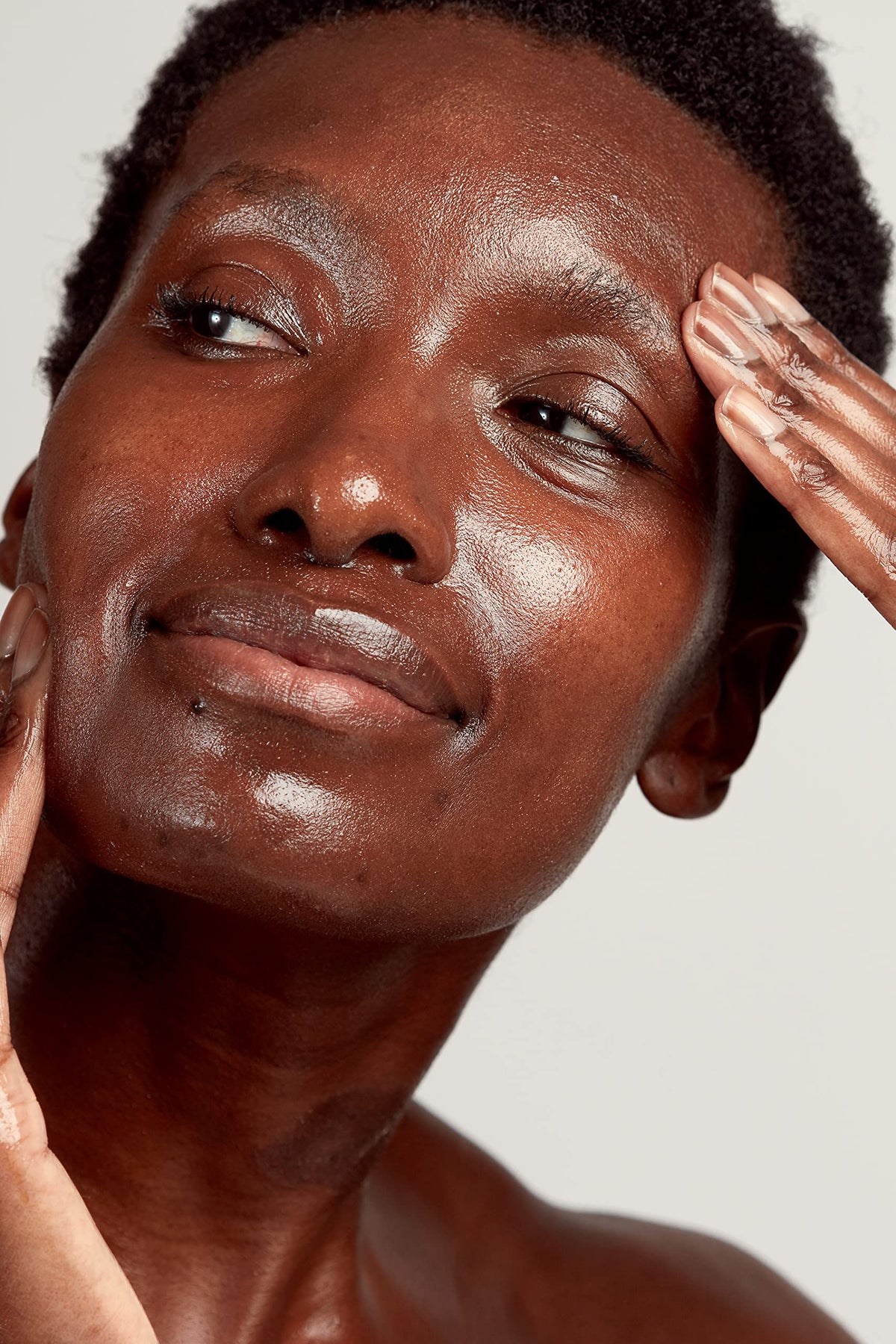 PAI SKINCARE Rosehip oil glide cleanser demonstrates gentle cleansing for sensitive skin.