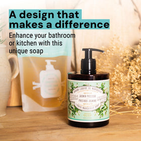 Panier des Sens Jasmine flowers, jasmine absolute note enhancing the fragrance.