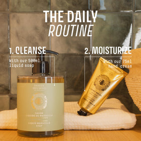Panier des Sens Sweet Almond Hand Soap foaming hands in soft cleansing action