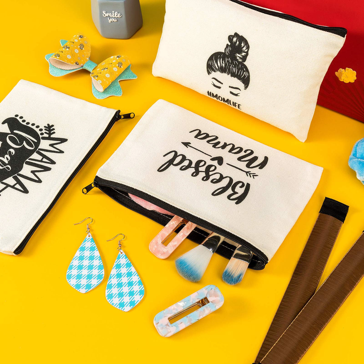 PARBEE Mama Llama design pouch, compact travel essential organizer.