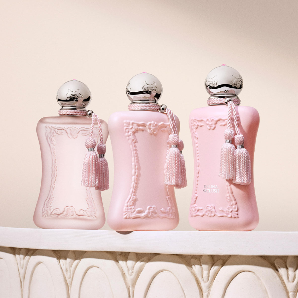 Delina Exclusif spray nozzle close-up, ready for special occasions.