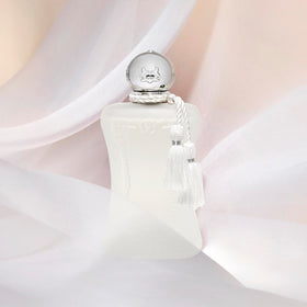 Parfums de Marly Valaya application pump demonstrates easy, controlled use