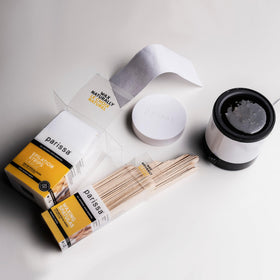 Parissa mini wax warmer's easy-clean silicone cup simplifies after-wax cleanup.
