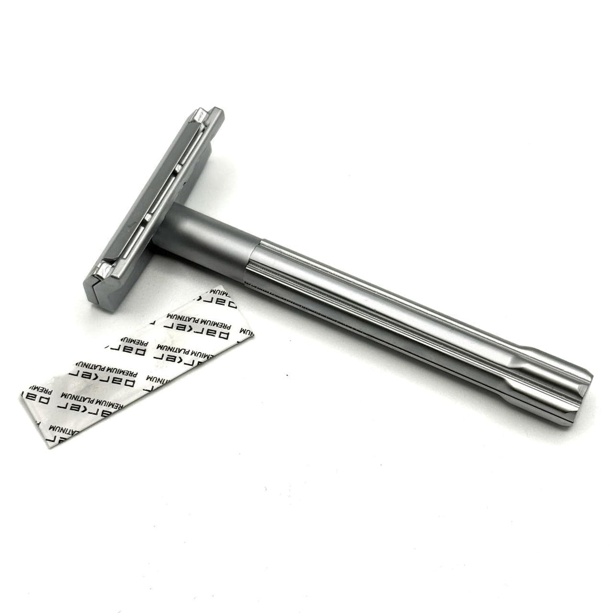 Parker SoloEdge sustainable plastic-free shaving option.