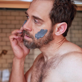 Particle Mineral Face Mask with charcoal powder for impurity absorption and clarity