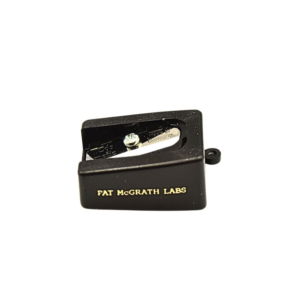 Pat McGrath Labs PermaGel Black Coffee waterproof test demonstrates durability