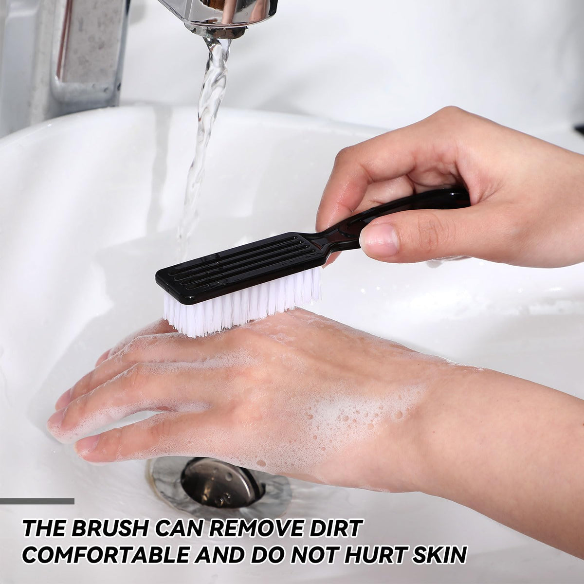 Patelai nail brush hanging hole design for easy storage after use.