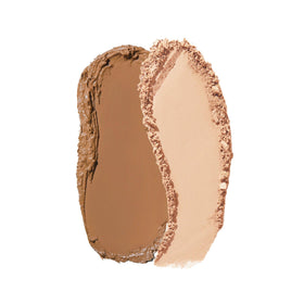 Patrick Ta Finishing Powder blurs pores for a satin finish in natural light