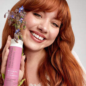 Fragrance swirl hints at fruity floral notes and vanilla undertones.