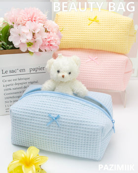 PAZIMIIK soft blue makeup pouch, lightweight and easy to carry