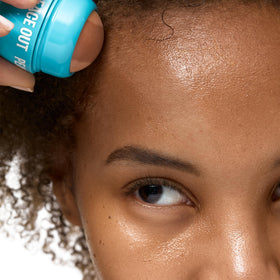 PEACE OUT Oil Control Roller balances skin during busy daily routines.
