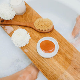 Pears soap glycerin moisture supports soft skin after washing.