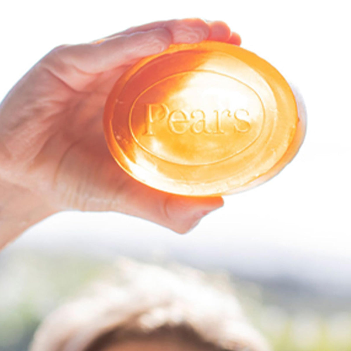 Pears Amber bar offers a soothing bath ritual with warm notes.