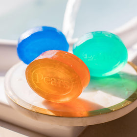 Pears dermatologist-tested soap suitable for many skin types.
