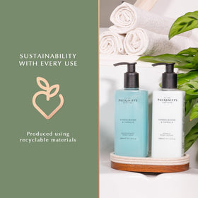 Pecksniff's fragrance note Gardenia & White Peach adds a luxurious aroma.