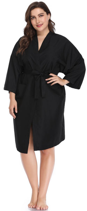 PERFEHAIR Salon Robes Smock Black pocket closeup emphasizes convenient storage during appointments.