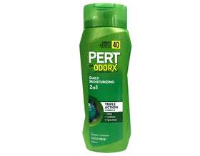 Pert 2 in 1 Clasic Clean shampoo lather shows fresh cleansing for modern men