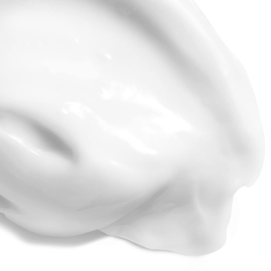 Creamy Elasticizer texture delivering conditioning and shine
