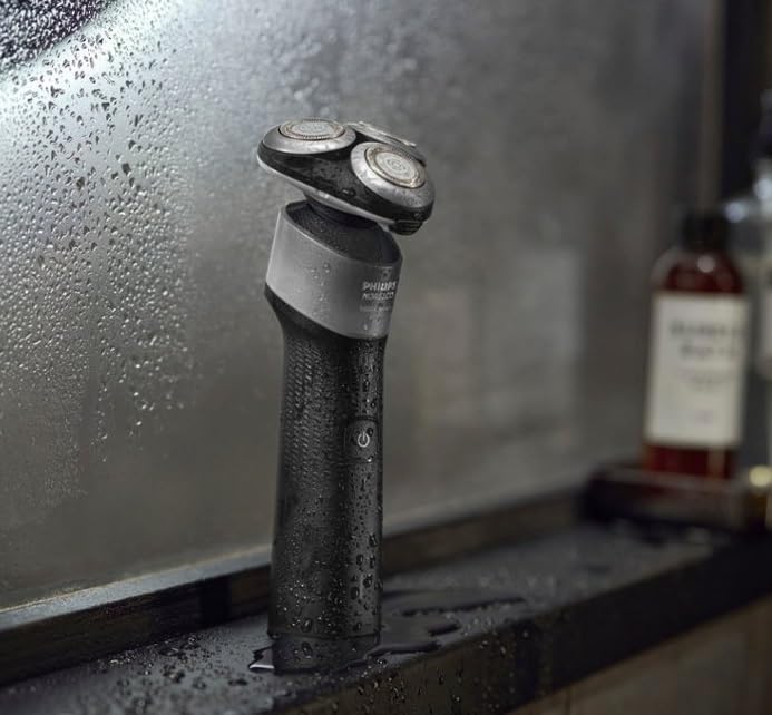 Philips Norelco X5004 quick charge for a fast, convenient shave