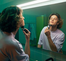 Philips Norelco X5004 SkinGlide coating for smoother glide and fewer nicks
