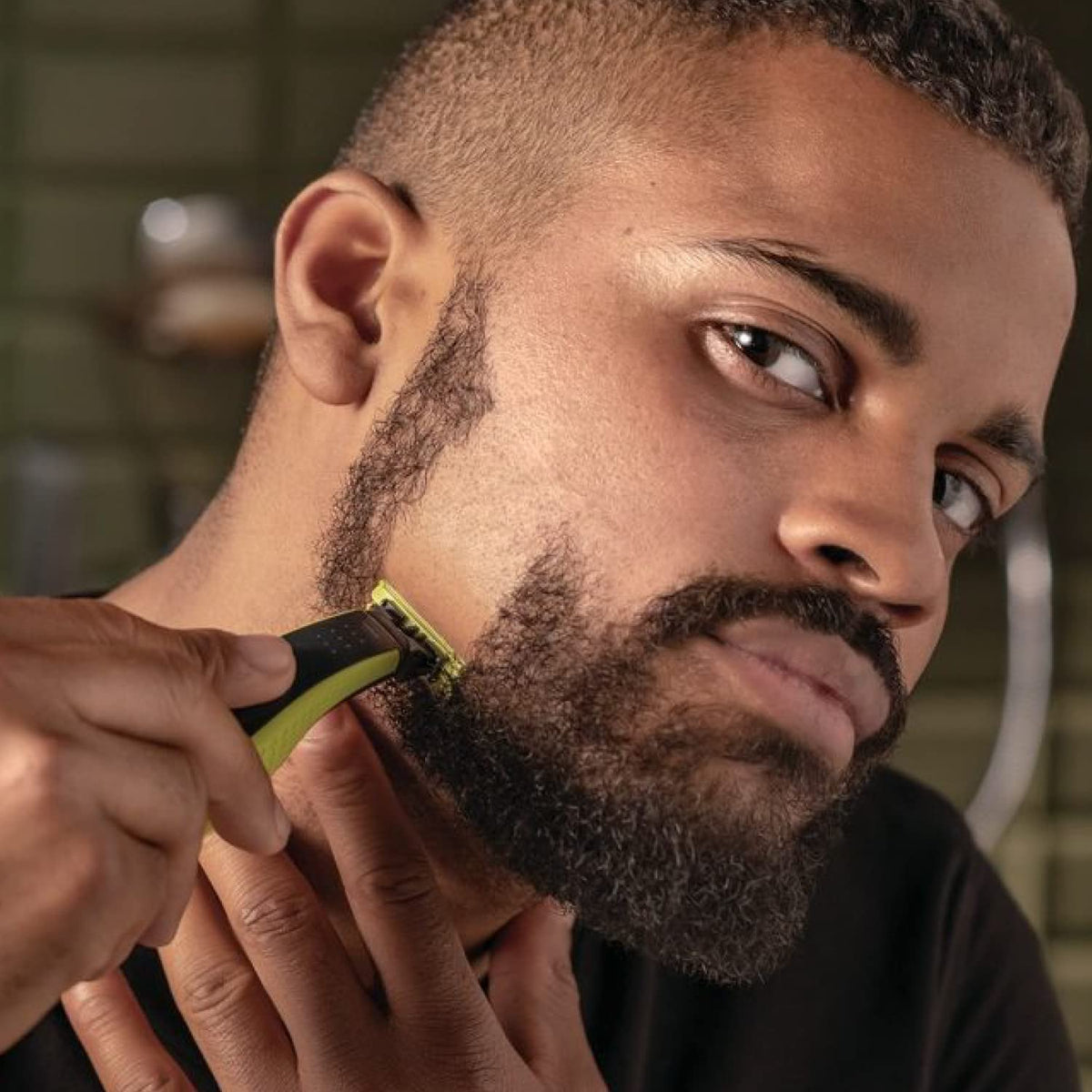 Philips OneBlade body comb 3mm enables quick trimming on larger areas
