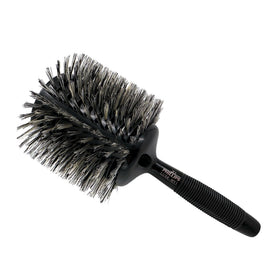Phillips Brush Luxe Monster Vent nylon-reinforced bristles penetrate thick hair for better hold.
