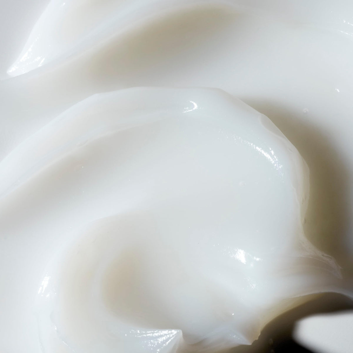 philosophy anti-wrinkle primer on hand demonstrates even makeup application potential