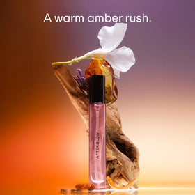 PHLUR Afterglow top notes of citrus and apricot offer a bright opening.